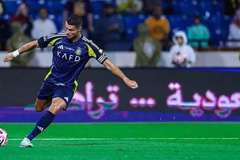 بهدف إراحته.. تقارير: رونالدو يغيب عن النصر أمام ضمك